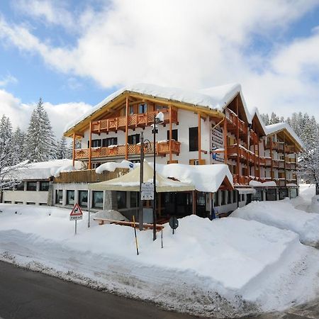 Hotel Il Catturanino Мадонна-ди-Кампильо Экстерьер фото