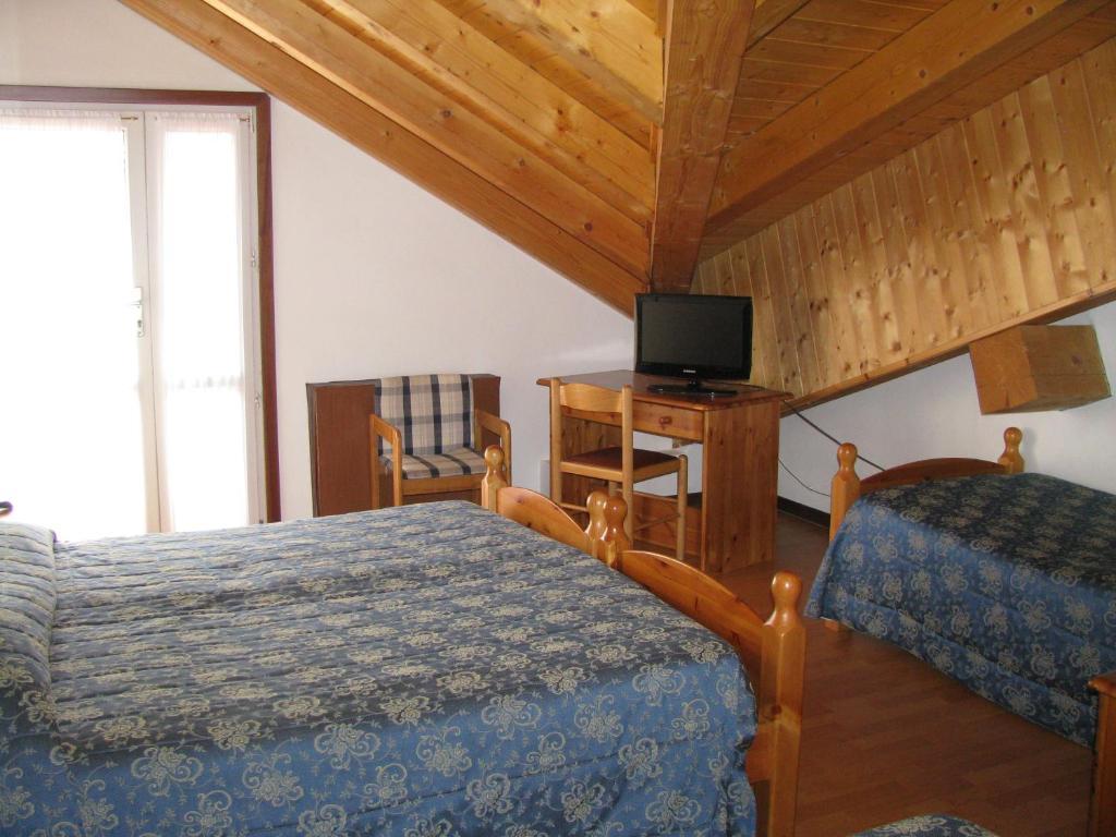 Hotel Il Catturanino Мадонна-ди-Кампильо Номер фото